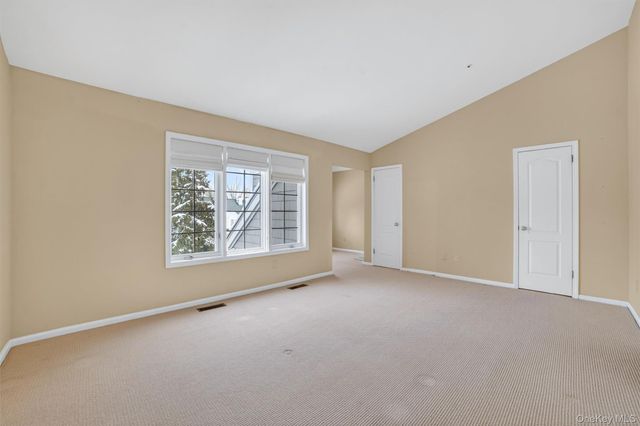 23 Berrybush Lane, Hastings-on-hudson, NY 10706