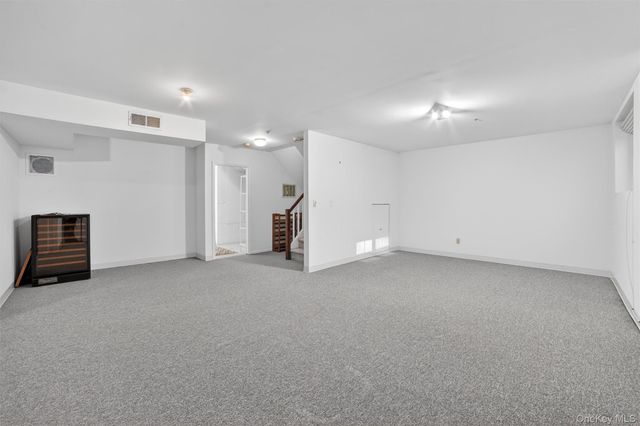 23 Berrybush Lane, Hastings-on-hudson, NY 10706