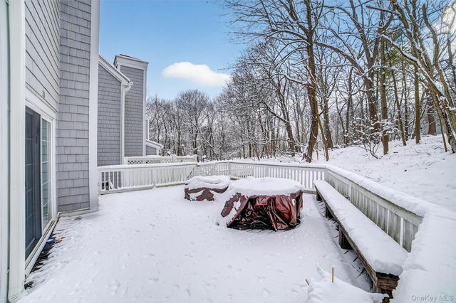 23 Berrybush Lane, Hastings-on-hudson, NY 10706