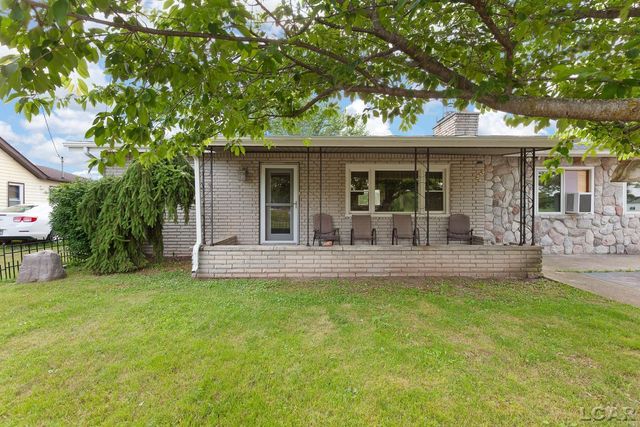 753 Vaniman Island Drive, Brooklyn, MI 49230