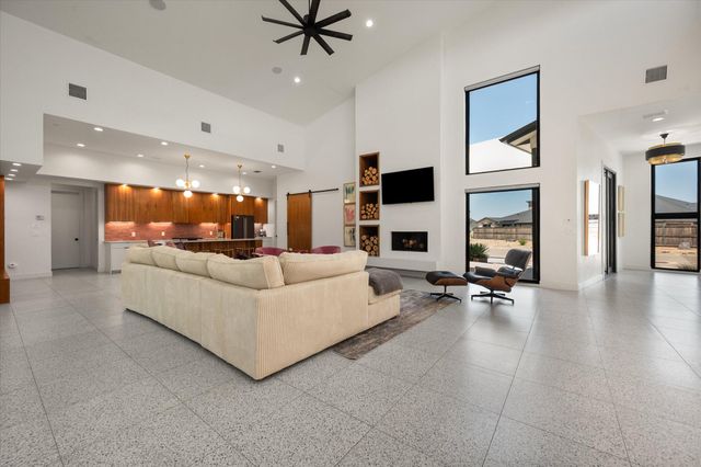 701 N 12th Street, Wolfforth, TX 79382