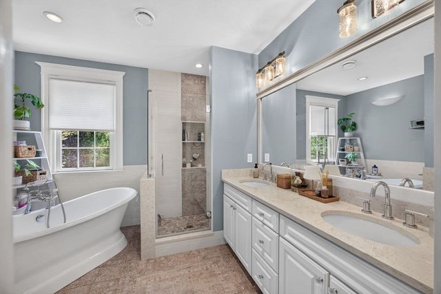 28 Barnswallow, Plymouth, MA 02360