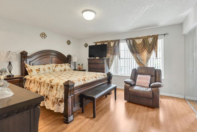 5023 E Society Pl Place E E, West Palm Beach, FL 33415