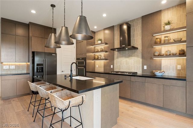 10125 Sequoia Glen Avenue, Las Vegas, NV 89166