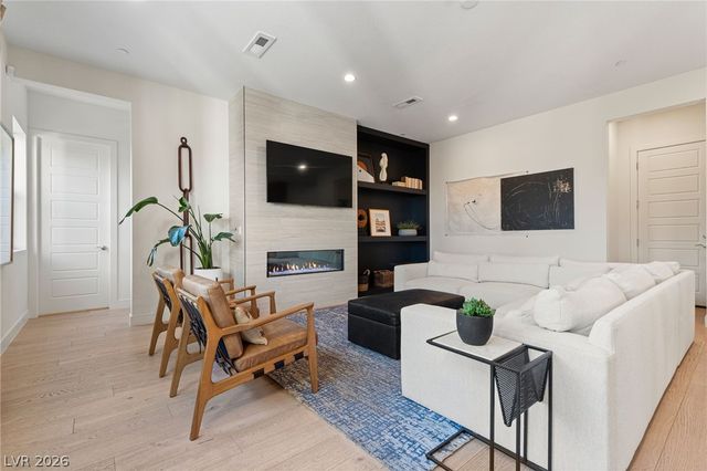 10125 Sequoia Glen Avenue, Las Vegas, NV 89166