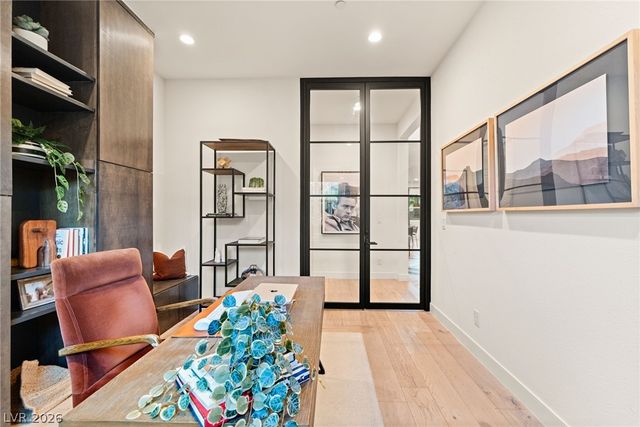 10125 Sequoia Glen Avenue, Las Vegas, NV 89166