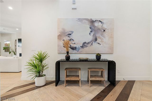 10125 Sequoia Glen Avenue, Las Vegas, NV 89166