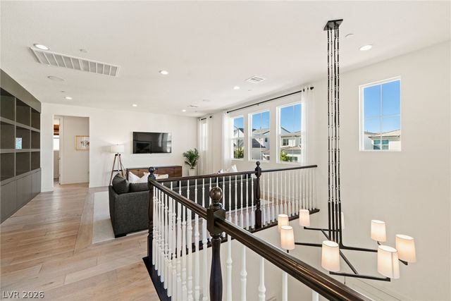 10125 Sequoia Glen Avenue, Las Vegas, NV 89166