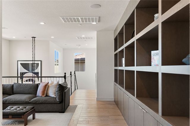 10125 Sequoia Glen Avenue, Las Vegas, NV 89166