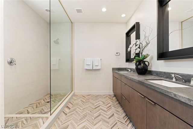 10125 Sequoia Glen Avenue, Las Vegas, NV 89166