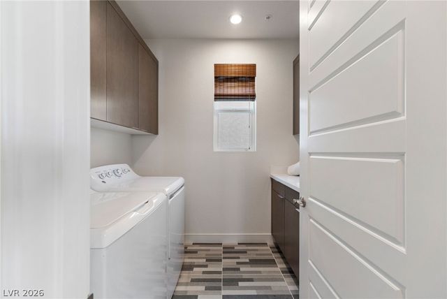 10125 Sequoia Glen Avenue, Las Vegas, NV 89166