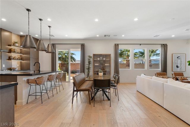 10125 Sequoia Glen Avenue, Las Vegas, NV 89166