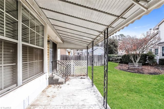 400 Amberly Drive, High Point, NC 27282