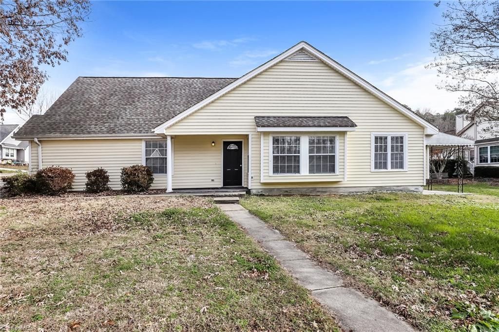 400 Amberly Drive, High Point, NC 27282