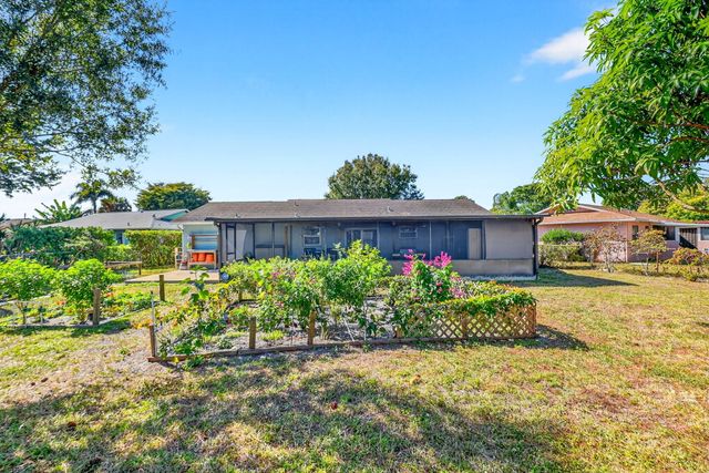 1120 Cameo Circle, West Palm Beach, FL 33417