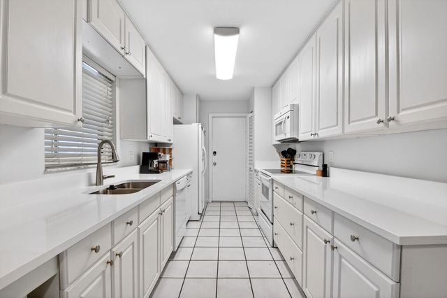 1120 Cameo Circle, West Palm Beach, FL 33417