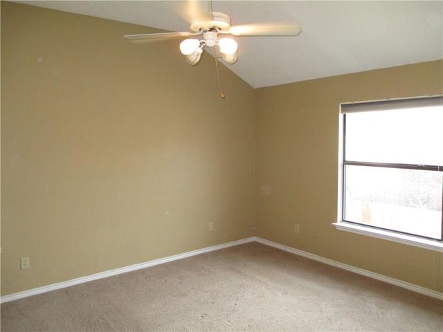 2101 Churchill Downs Drive, Arlington, TX 76017