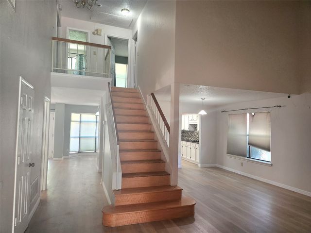 2101 Churchill Downs Drive, Arlington, TX 76017