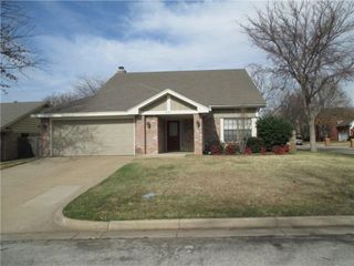 2101 Churchill Downs Drive, Arlington, TX 76017