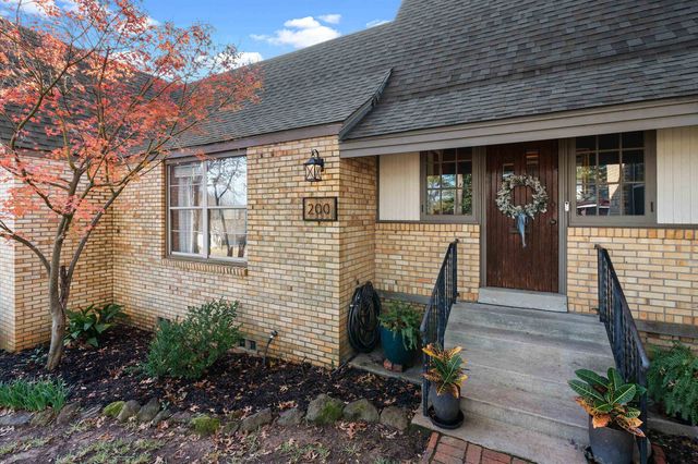 200 Riggs Circle, Marshall, TX 75670