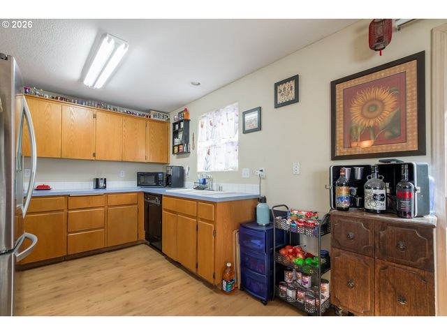1125 W 35TH Way, Vancouver, WA 98660