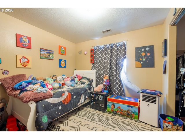 1125 W 35TH Way, Vancouver, WA 98660