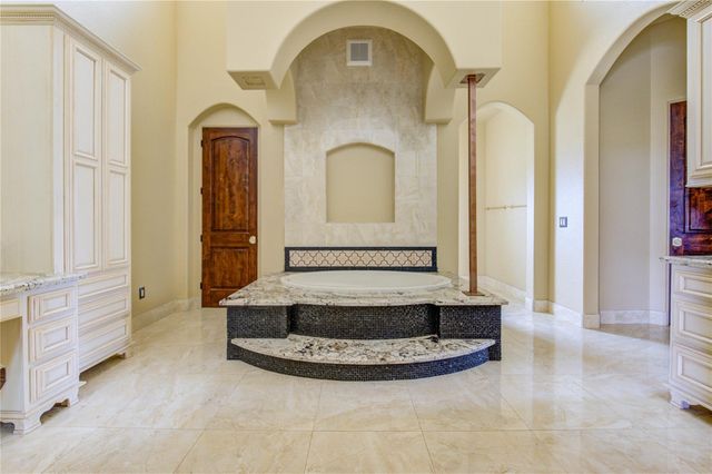 903 Chenango Drive, Angleton, TX 77515