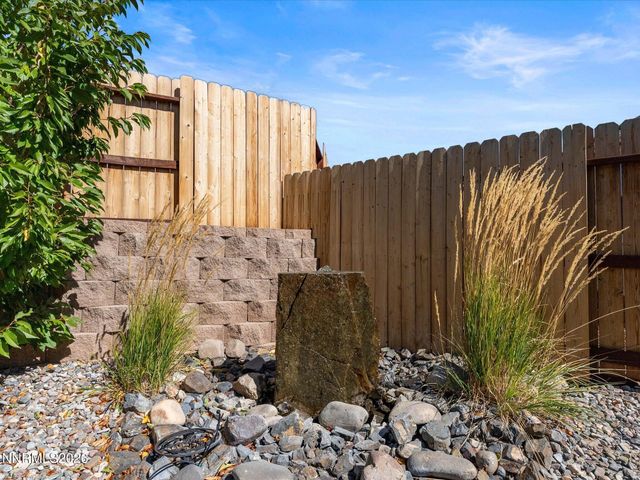 744 E Cottage Loop, Gardnerville, NV 89460