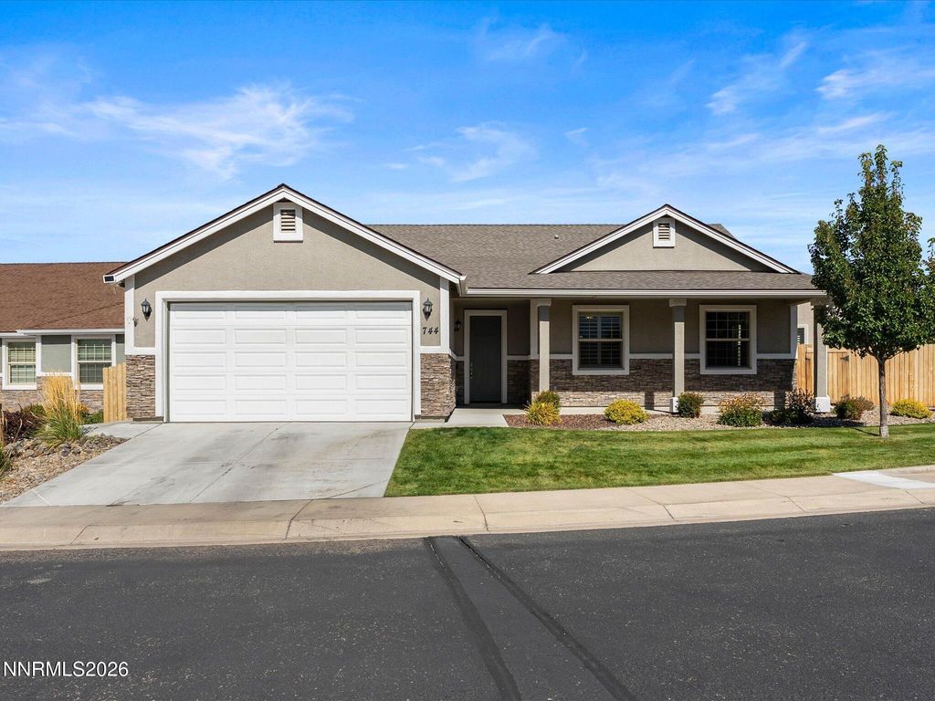 744 E Cottage Loop, Gardnerville, NV 89460