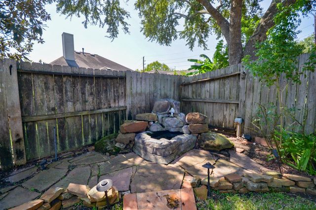 4510 Elmstone Court, Houston, TX 77345