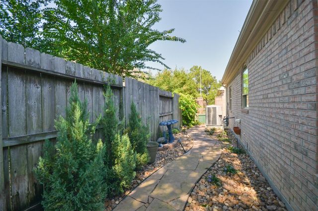 4510 Elmstone Court, Houston, TX 77345