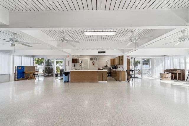 5800 29TH WAY N 23, St Petersburg, FL 33714