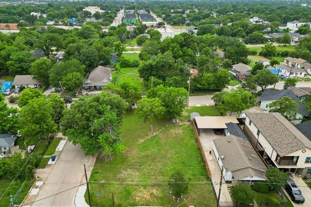 3305 Brantley Street, Dallas, TX 75212