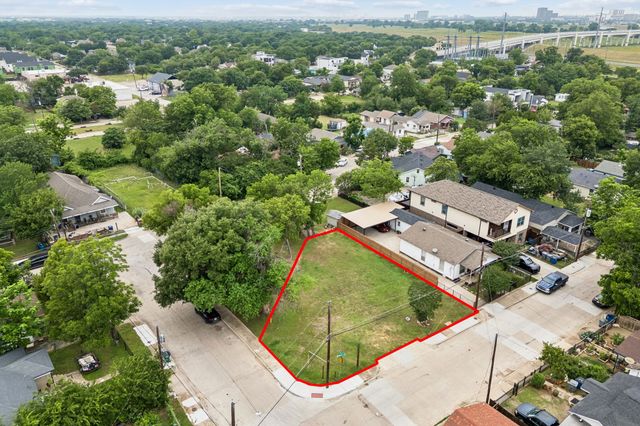 3305 Brantley Street, Dallas, TX 75212