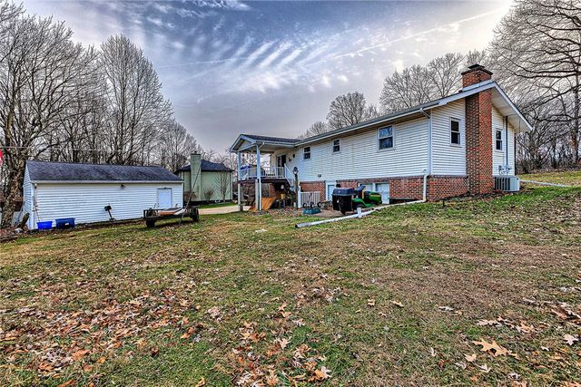 392 Longs Road, Unity Twp, PA 15650