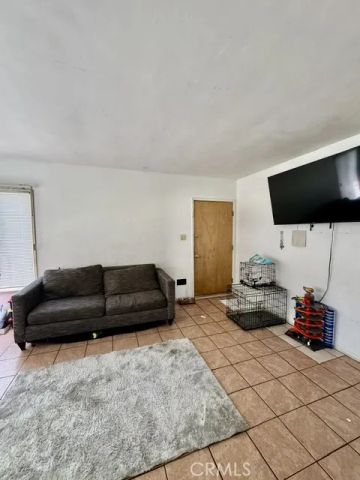 904 E Stockton, Compton, CA 90221