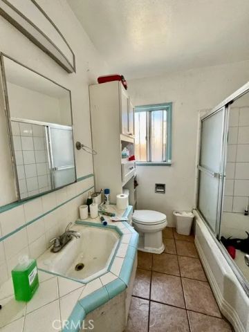 904 E Stockton, Compton, CA 90221