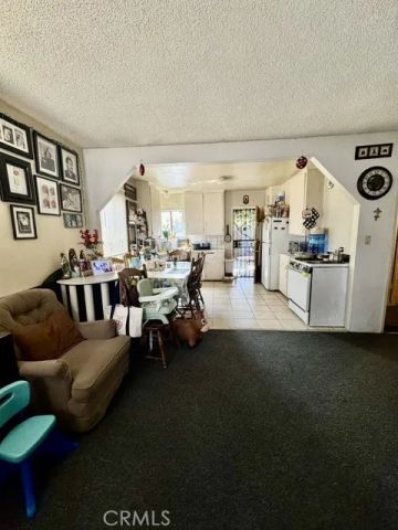 904 E Stockton, Compton, CA 90221