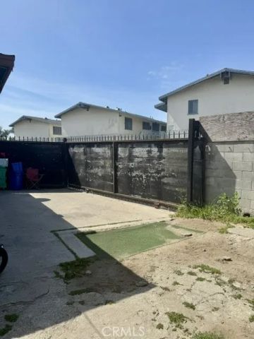 904 E Stockton, Compton, CA 90221