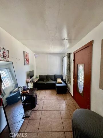 904 E Stockton, Compton, CA 90221