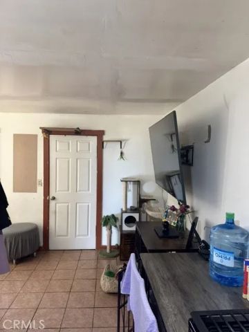 904 E Stockton, Compton, CA 90221