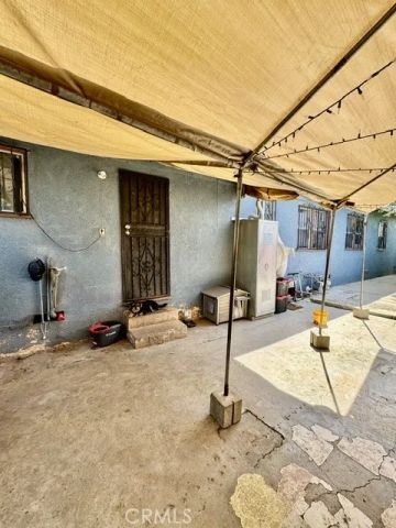 904 E Stockton, Compton, CA 90221