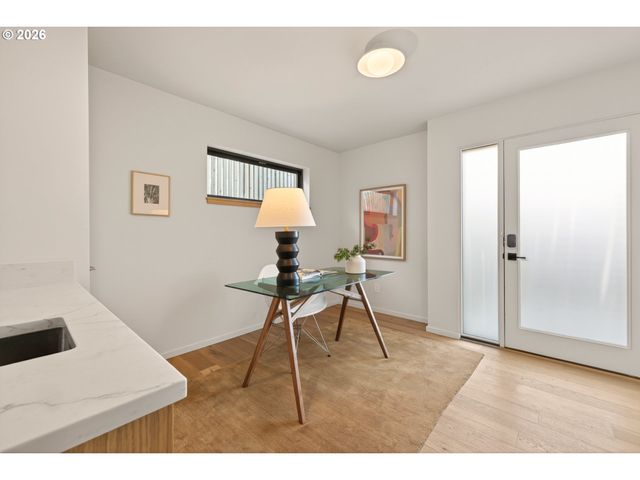 4619 N CAMPBELL Ave 8, Portland, OR 97217