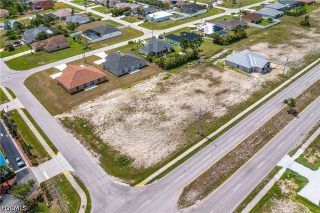 2916 Skyline BLVD, Cape Coral, FL 33914