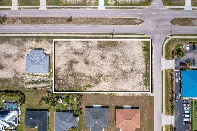 2916 Skyline BLVD, Cape Coral, FL 33914