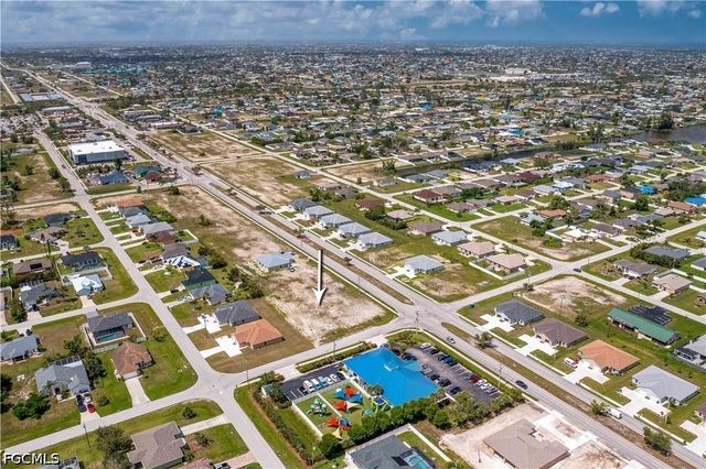 2916 Skyline BLVD, Cape Coral, FL 33914