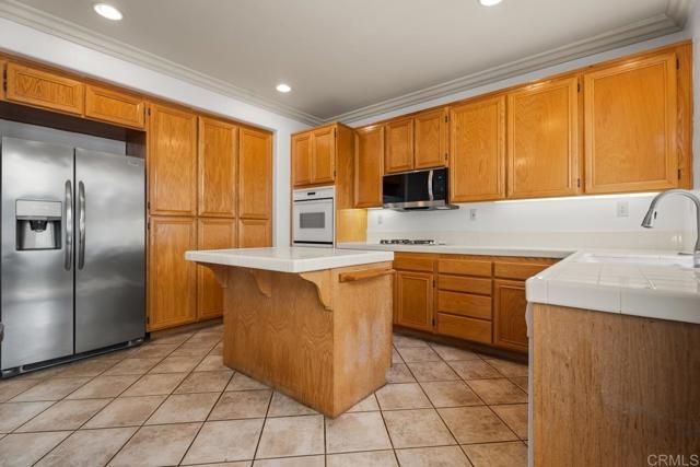 1959 Oxford Court, Vista, CA 92081