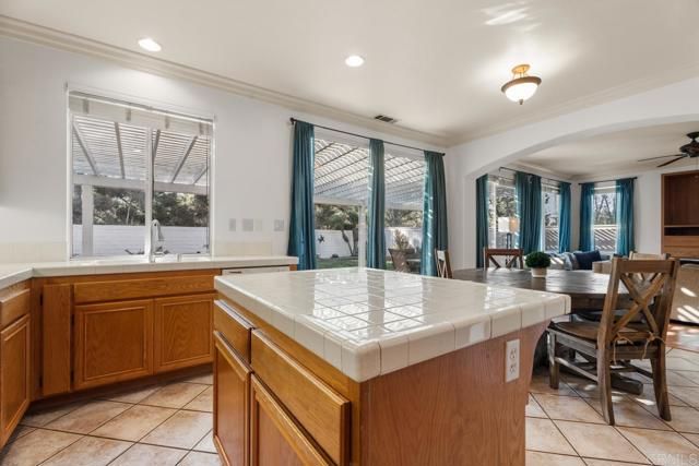 1959 Oxford Court, Vista, CA 92081