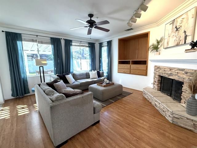 1959 Oxford Court, Vista, CA 92081