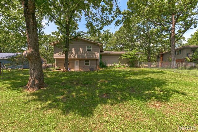 1718 Sanders Road, Waynesville, MO 65583